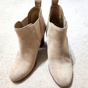 NWOT Michael Kors Boots